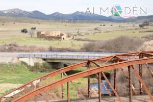 Puente de Hierro de Chillón