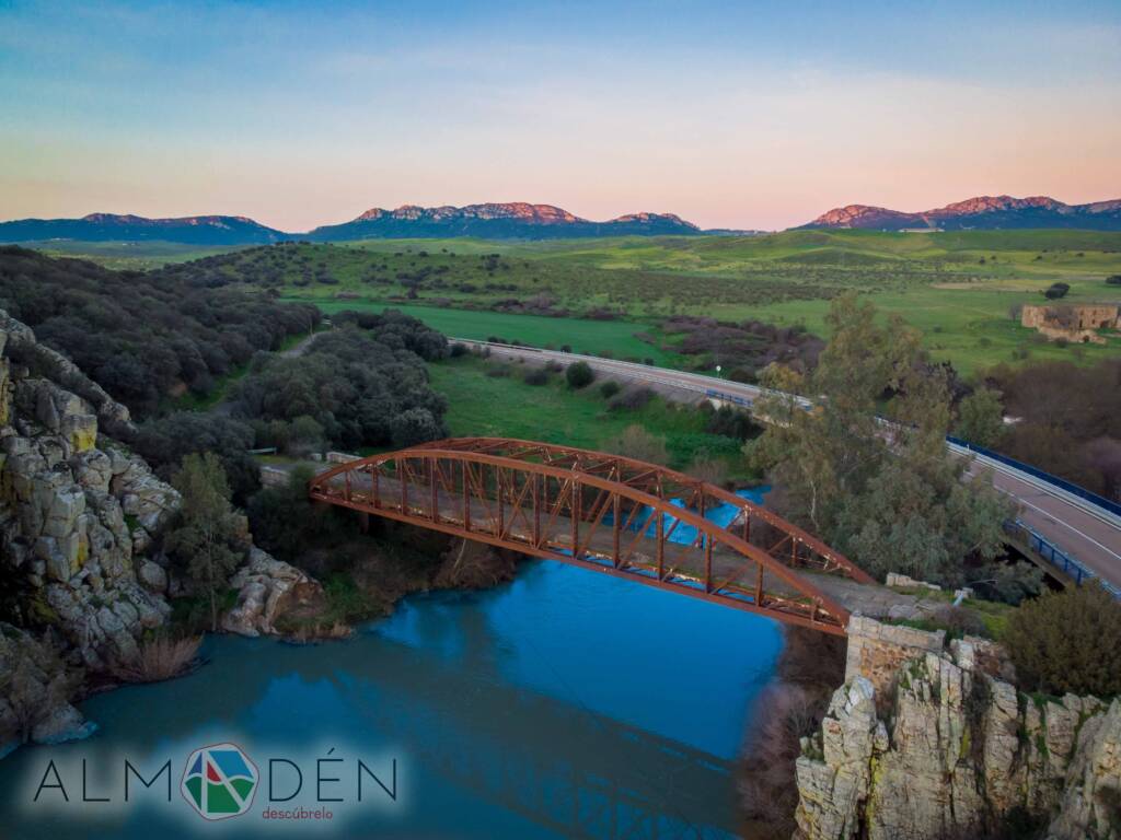 Puente de Hierro de Chillón